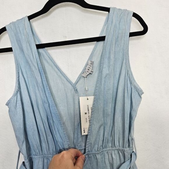 Lioness Blue Chambray Sleeveless Belted Pleated Maxi Dress Medium - Picture 9 of 10